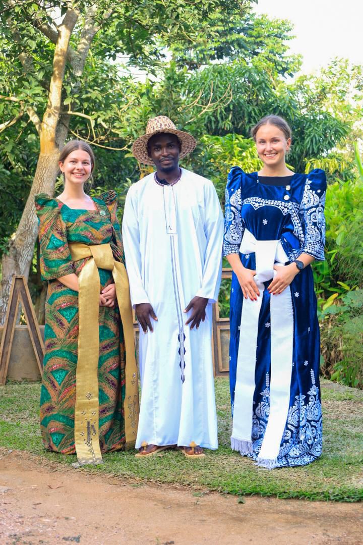 gomesi clothes