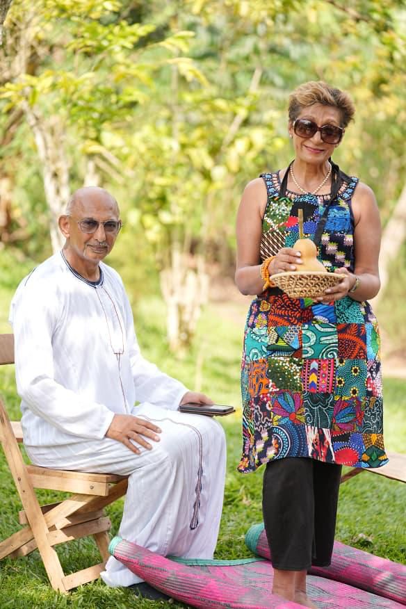 couple in gomesi