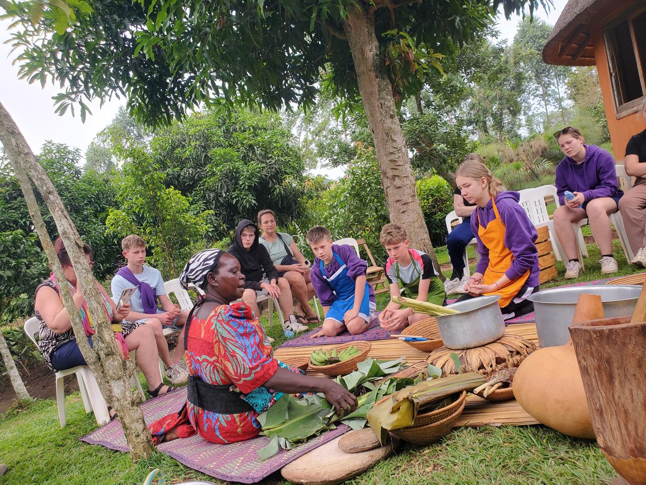 kids making lunch